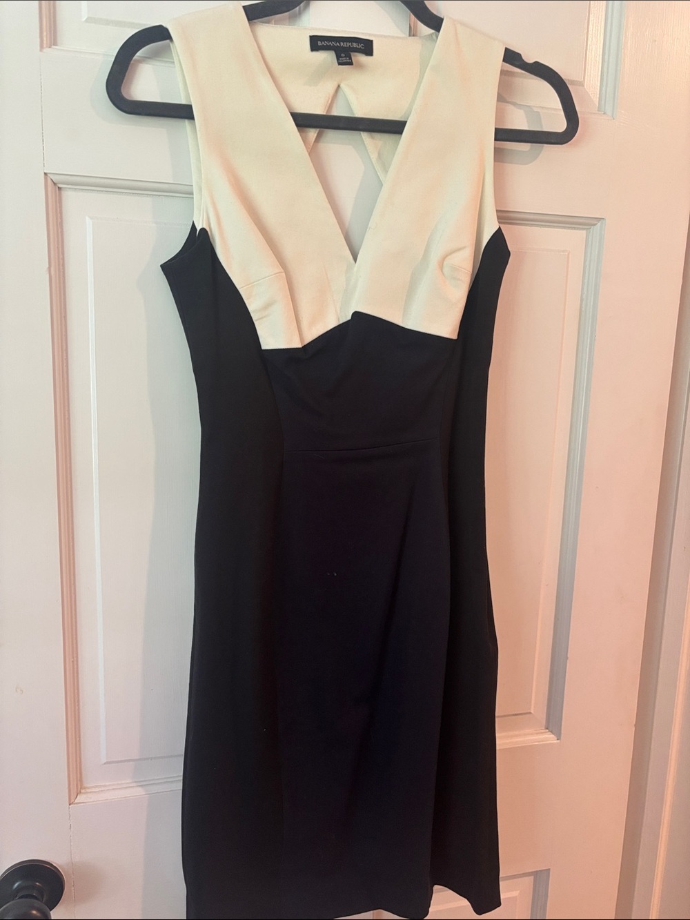Banana Republic Black and Cream V-Neck Sheath Dress